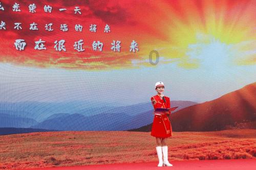 “隐藏”33年其父竟是陈道明，多年来从不拼爹，你看过陈格的电影吗？游戏画面