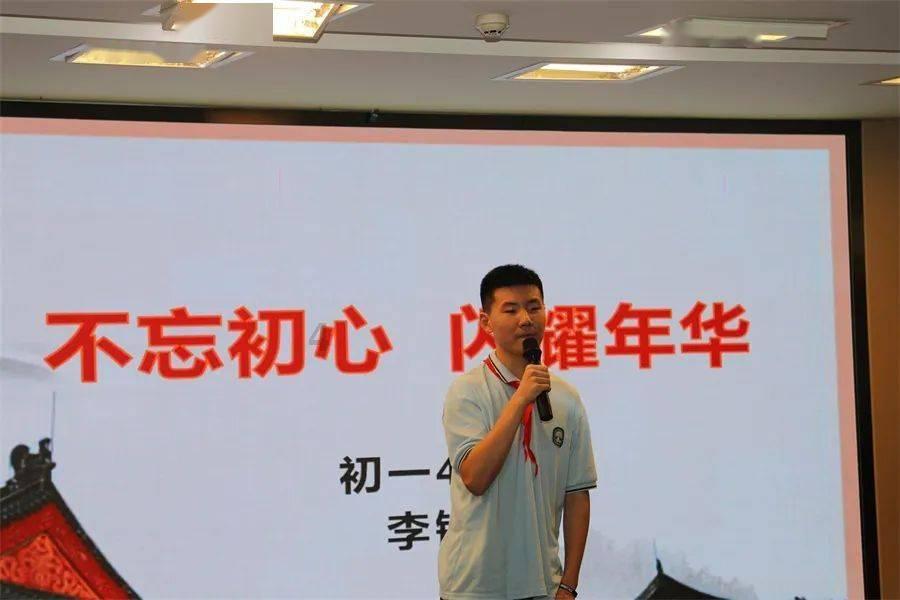如何关掉iphone所有的声音？急！！！分有的是！！！